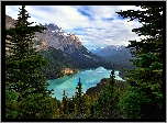 Kanada, Prowincja Alberta, Park Narodowy Banff, Jezioro Moraine, Drzewa, Góry, Świerki