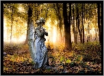 Las, Anioł, Posąg, Drzewa, Przebijające, Światło, Liście, Jesień