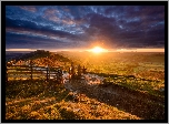 Anglia, Hrabstwo Derbyshire, Park Narodowy Peak District, Wzgórza, Wschód słońca, Chmury