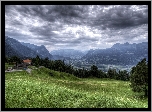 Dolina Renu, Granica, Liechtenstein, Gmina Triesen, Szwajcaria, Góry, Alpy, Rzeka Ren, Domy, Ciemne chmury, Lasy, Drzewa