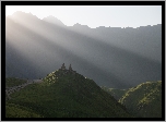 Góry, Kaukaz, Szczyt Kazbek, Wschód słońca, Przebijające światło, Wzgórze, Klasztor Cminda Sameba, Gruzja