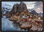Norwegia, Lofoty, Wioska Reine, Wyspa Moskenesøya, Góry