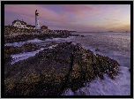 Latarnia morska Portland Head Light, Zatoka Casco, Cape Elizabeth, Stan Maine, Stany Zjednoczone, Skały, Morze, Zachód słońca