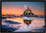 Francja, Wyspa Mont Saint-Michel, Opactwo św. Michała Archanioła, Molo, Zachód słońca