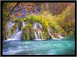 Park Narodowy Jezior Plitwickich, Drzewa, Skały, Wodospad, Jesień, Chorwacja