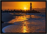 Wschód słońca, Morze, Skały, Latarnia morska, Walton Lighthouse, Plaża, Seabright State Beach, Santa Cruz, Kalifornia, Stany Zjednoczone