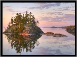 Jezioro Ładoga, Skała, Wysepka, Drzewa, Karelia, Rosja