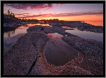 Jezioro Ładoga, Skały, Zachód słońca, Drzewa, Rosja