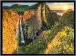 Anglia, Hrabstwo Devon, Góry, Morze, Wybrzeże Hartland, Wodospad, Spekes Mill Mouth Waterfall, Wąwóz, Skały, Roślinność, Wschód słońca