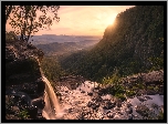 Australia, Queensland, Wodospad Morans Falls, Park Narodowy Lamington, Zachód słońca, Góry, McPherson Range, Wzgórza, Drzewa, Roślinność
