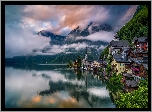 Mgła, Góry, Alpy Salzburskie, Jezioro Hallstattersee, Domy, Kościół, Hallstatt, Austria