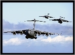 Odrzutowce, Boeing C-17 Globemaster III, Chmury