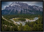 Góry, Rzeka, Bow River, Drzewa, Świerki, Park Narodowy Banff, Alberta, Kanada