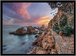 Kurort Rosamar Cala, Costa Brava, Hiszpania, Morze, Skały, Drzewa, Chmury