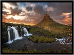 Islandia, Półwysep Snæfellsnes, Góra Kirkjufell, Wodospad Kirkjufellsfoss, Chmury