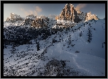 Przełęcz Falzarego Pass, Gmina Cortina d’Ampezzo, Włochy, Góry Dolomity, Zima, Góry, Drzewa