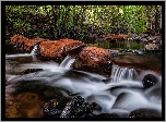 Stany Zjednoczone, Stan Arizona, Dolina Verde Valley, Beaver Creek, Rzeka, Głazy, Kamienie, Las, Drzewa