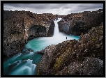 Islandia, Wodospad Aldeyjarfoss, Bazaltowe, Skały, Rzeka Skjalfandafljot, Chmury, Człowiek