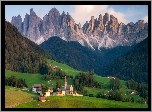 Góry, Dolomity, Dolina, Val di Funes, Drzewa, Lasy, Domy, Chmury, Wieś, Santa Maddalena, Włochy
