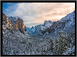 Dolina, Yosemite Valley, Park Narodowy Yosemite, Zima, Ośnieżone, Góry, Drzewa, Lasy, Stan Kalifornia, Stany Zjednoczone
