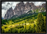 Góry, Dolomity, Las, Drzewa, Domy, Chmury, Włochy