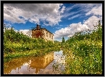 Dom, Rzeka, Rośliny, Niebo, Obłoki, Odbicie