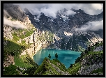 Jezioro Oeschinen, Góry Alpy Berneńskie, Kanton Berno, Szwajcaria, Chmury, Drzewa