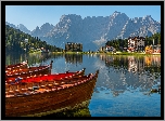 Góry, Dolomity, Jezioro, Misurina Lake, Łodzie, Drzewa, Domy, Cortina dAmpezzo, Włochy