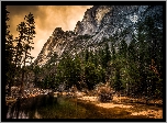 Stany Zjednoczone, Stan Kalifornia, Park Narodowy Yosemite, Rzeka, Góry, Drzewa