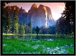 Stany Zjednoczone, Stan Kalifornia, Park Narodowy Yosemite, Łąka, Woda, Góry, Drzewa