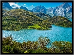 Hiszpania, Jezioro Embalse, Drzewa, Góry, Picos de Europa