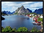 Norwegia, Lofoty, Wioska Reine, Góry, Jezioro
