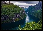 Norwegia, Fiord Geirangerfjorden, Góry, Niebo, Chmury