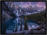 Kanada, Prowincja Alberta, Park Narodowy Banff, Góry, Jezioro Moraine, Wschód słońca