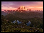 Góry, Góra Tolmie Peak, Las, Jezioro, Zachód słońca, Księżyc, Park Narodowy Mount Rainier, Stan Waszyngton, Stany Zjednoczone