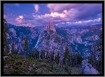 Punkt widokowy, Glacier Point, Góry, Drzewa, Zachód słońca, Park Narodowy Yosemite, Kalifornia, Stany Zjednoczone