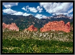 Góry Skaliste, Czerwone, Skały, Park stanowy, Garden of the Gods, Rośliny, Chmury, Colorado Springs, Kolorado