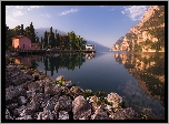 Jezioro Garda, Góry, Dom, Statek, Kamienie, Riva del Garda, Trento, Włochy