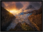 Góry, Rzeka, Chmury, Zachód, Słońca, Masyw, Torres Del Paine, Chile