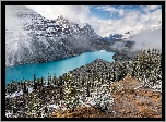 Zima, Park Narodowy Banff, Góry, Jezioro, Peyto Lake, Chmury, Drzewa, Śnieg, Prowincja Alberta, Kanada