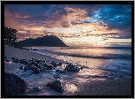 Ameryka środkowa, Gwadelupa, Morze, Plaża de Grande Anse, Kamienie, Drzewa, Wzgórza