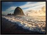 Morze, Skała Haystack Rock, Fale, Cannon Beach, Stan Oregon, Stany Zjednoczone