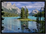 Park Narodowy Jasper, Góry, Jezioro Maligne, Drzewa, Chmury, Prowincja Alberta, Kanada