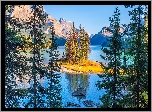 Kanada, Park Narodowy Jasper, Góry, Jezioro Maligne Lake, Wyspa Spirit Island, Drzewa, Alberta