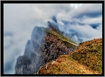 Włochy, Południowy Tyrol, Dolomity, Szczyt Seceda, Chmury, Mgła, Jesień