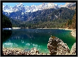 Jezioro Tovel, Góry, Dolomity Brenty, Park Przyrodniczy Adamello Brenta, Włochy