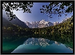 Stany Zjednoczone, Stan Kalifornia, Park Narodowy Yosemite, Jezioro Mirror Lake, Góry, Lasy, Chmury