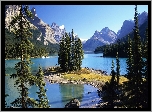 Kanada, Park Narodowy Jasper, Góry, Jezioro Maligne Lake, Wyspa Spirit Island, Drzewa