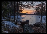 Jezioro, Drzewa, Łódka, Wschód słońca, Zima