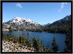 Stany Zjednoczone, Stan Kalifornia, Park Narodowy Yosemite, Jezioro, Drzewa, Góry